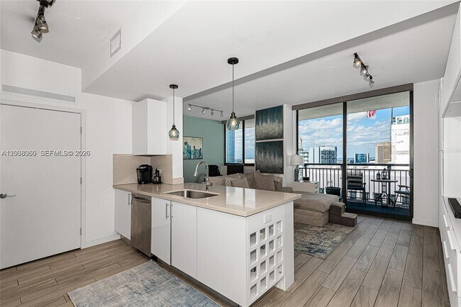 Foto del edificio - 999 SW 1st Ave