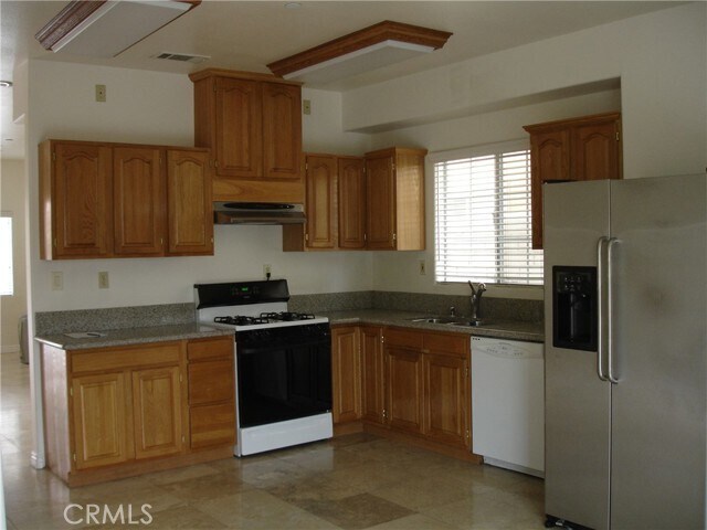 Building Photo - 301 Lampman Way