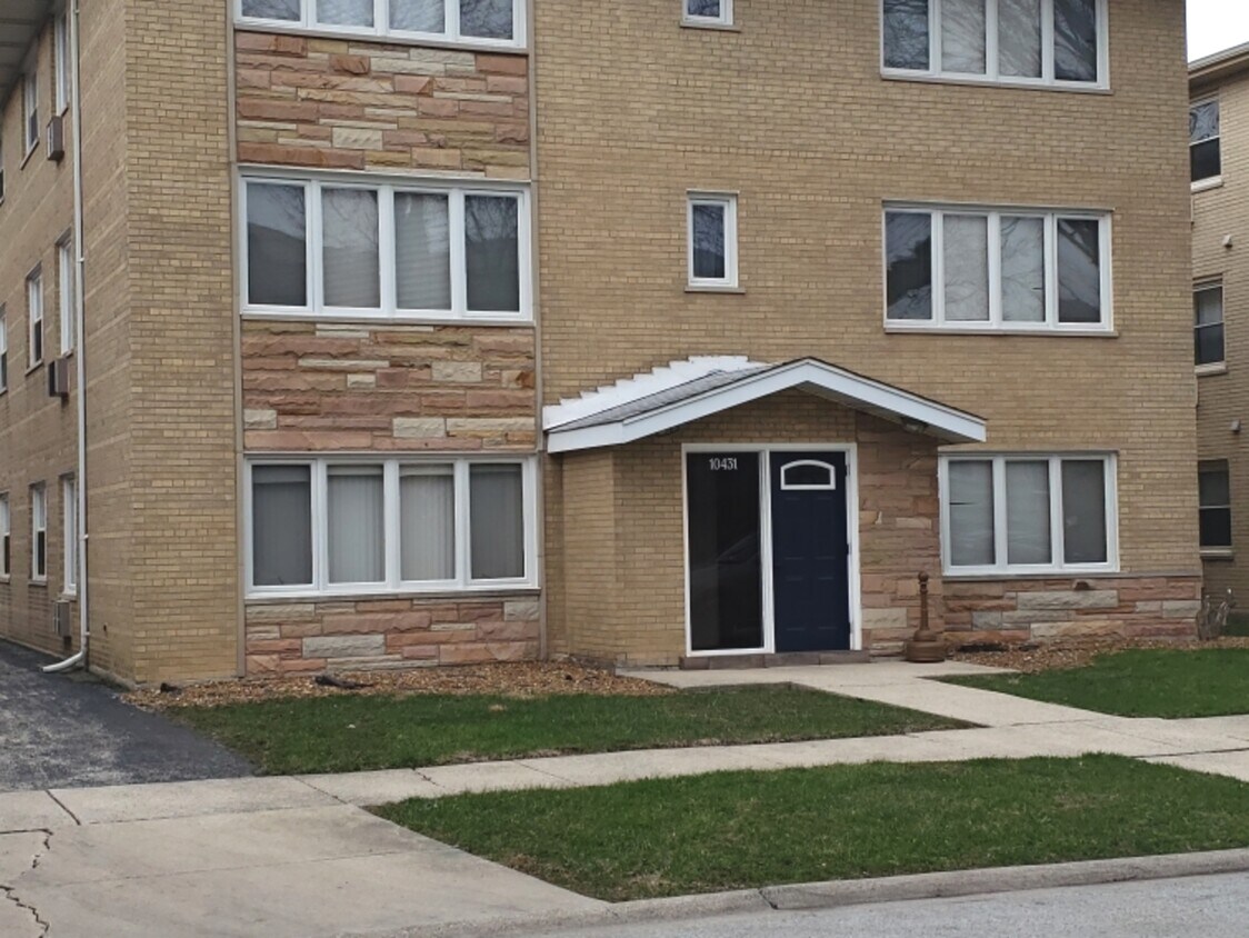 10431 S Keating Ave Unit 4, Oak Lawn, IL 60453 Condo for Rent in Oak Lawn, IL
