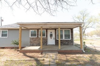 Building Photo - 1305 Andover Ave