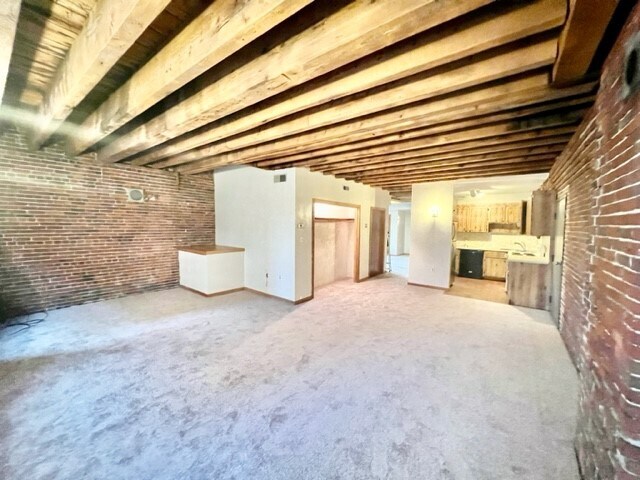 Primary Photo - 70 Commercial Street