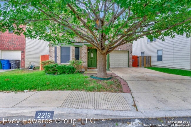 Building Photo - 3 br, 2.5 bath House - 2219 Beacon Creek