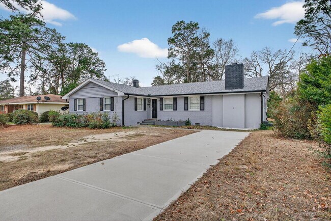 Foto del edificio - Fully Furnished Modern Ranch with Amazing Kitchen!