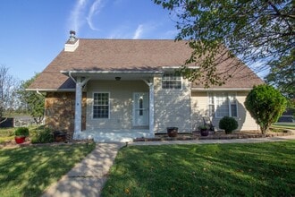 Building Photo - 111 Phoenix Ave