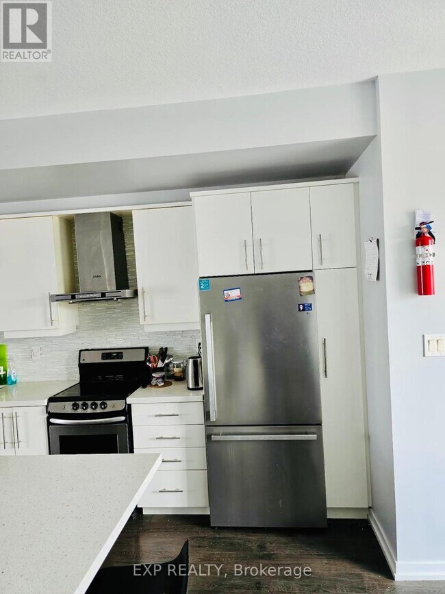 Photo du bâtiment - 530-530 N Service Rd