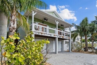 Building Photo - 12116 Lagoon Ln