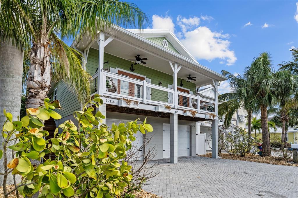 Primary Photo - 12116 Lagoon Ln