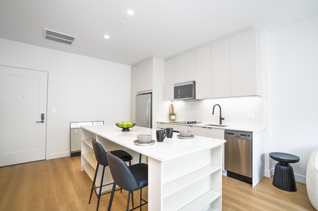 Photo du bâtiment - 1270 Rue Sherbrooke E