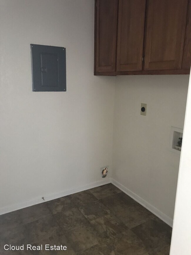 Foto del edificio - 103 W Truman Ave