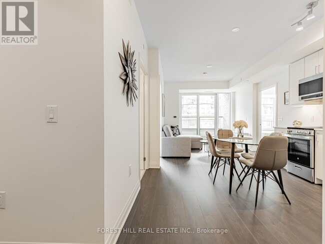 Photo du bâtiment - 700 Sheppard Ave W