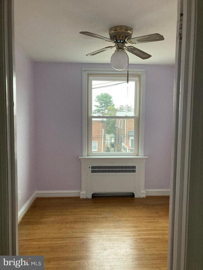 Building Photo - 432 Alcott St