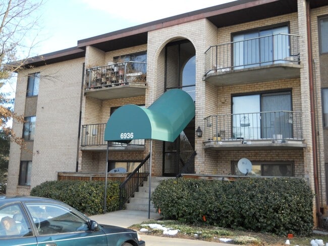 Building Photo - Rental, 1bed/1bath unit available in Green...