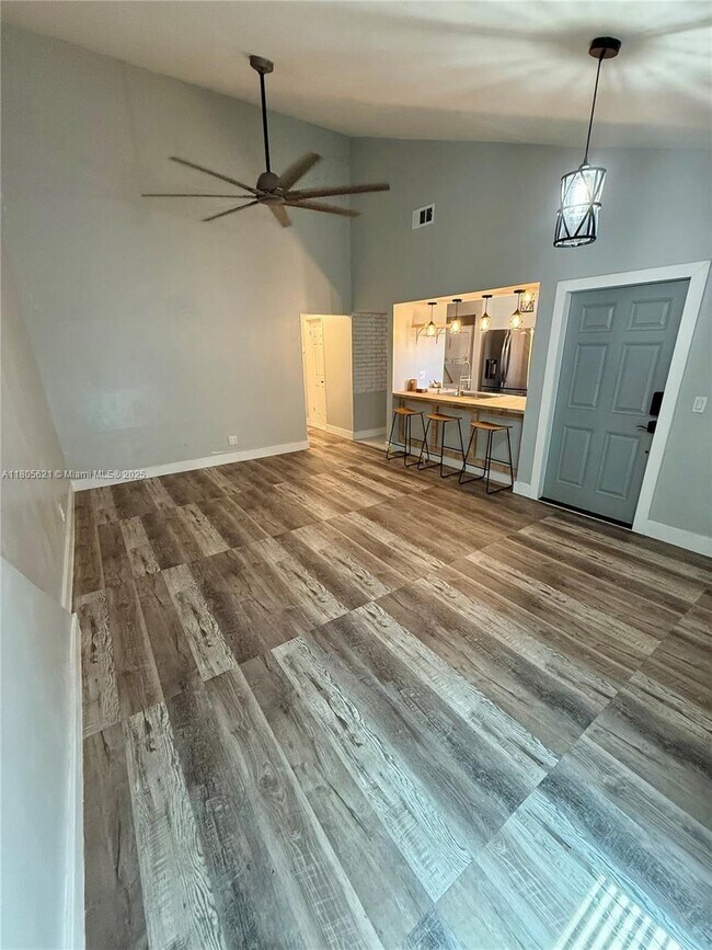 Building Photo - 2062 SW 82nd Ave