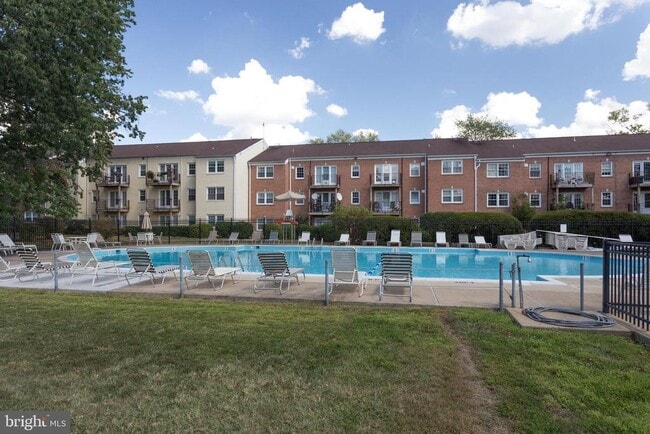 Foto del edificio - 9479 Fairfax Blvd