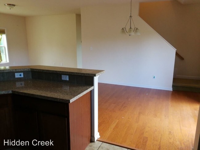 Foto del edificio - 4 br, 3 bath House - 228 Somerset Drive