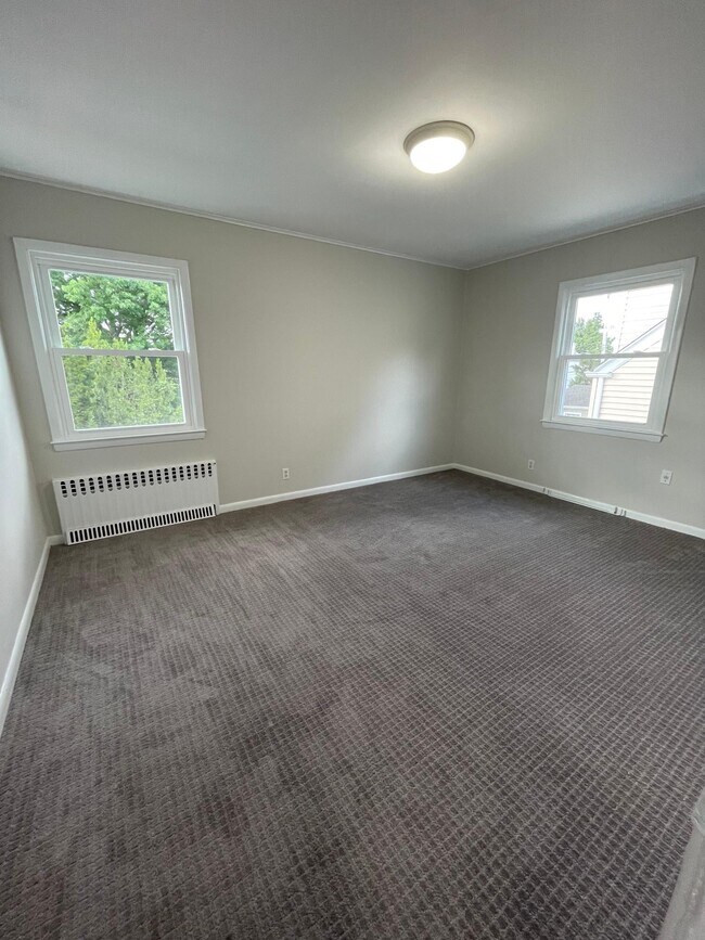 110 Holland St Unit 2 bd 1 bath, Harrison, NY 10528 Apartments in