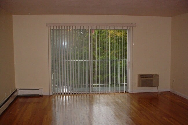 Building Photo - 6 Gilson Rd