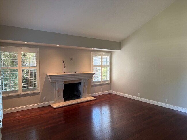Foto del edificio - Remodeled Blossom Valley Home