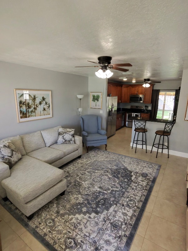 Building Photo - 2419 NE 2nd Ave