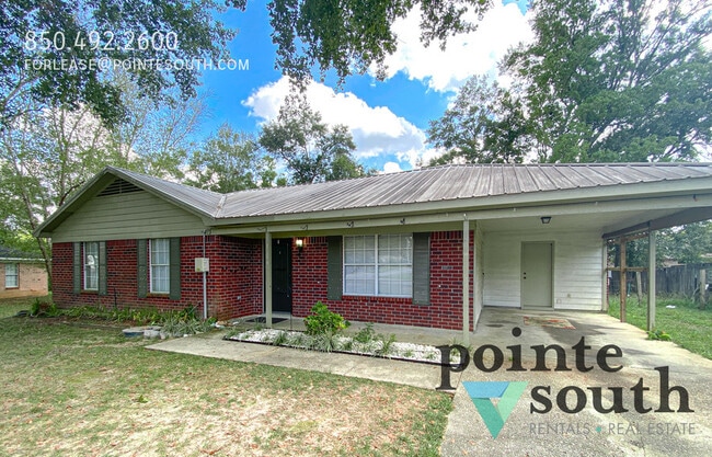 Building Photo - For Rent in Robertsdale!