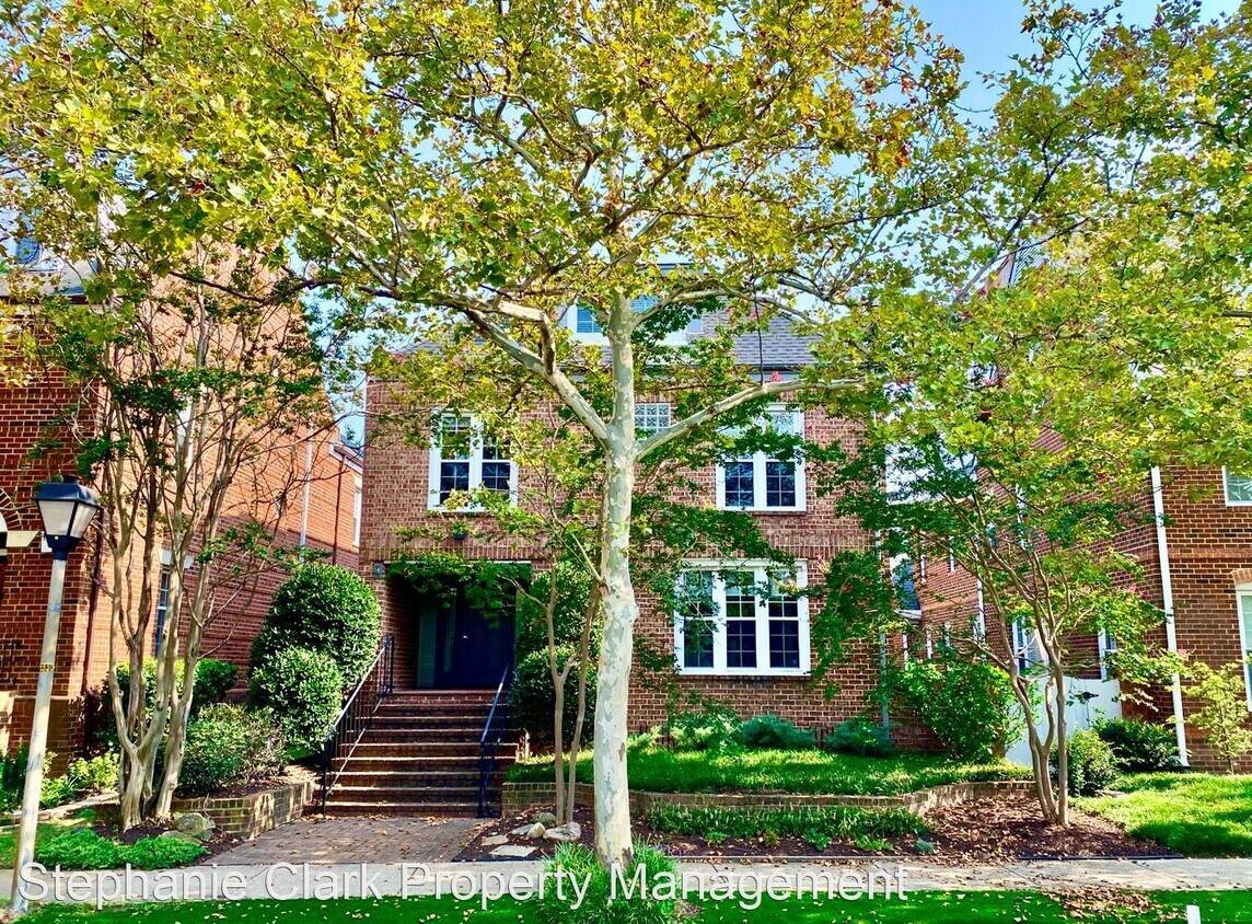 5 br, 3.5 bath House 326 W Olney Road House Rental in Norfolk, VA