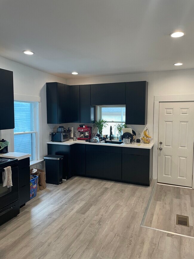 163 Maple St, Burlington, VT 05401 House Rental in Burlington, VT