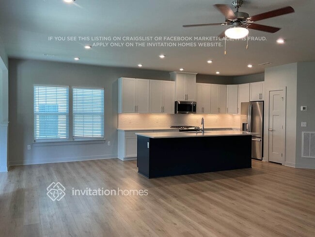 Building Photo - 6550 Palm Warbler Dr