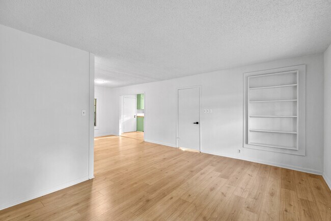 Foto del edificio - 121 Mulberry Rd