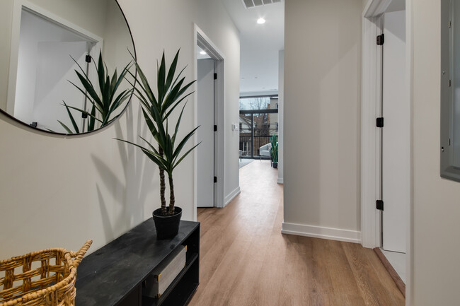 Foto del edificio - 3449 N Ashland Ave