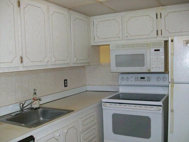 Building Photo - 3500 Springdale Blvd