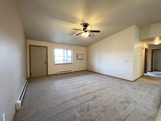 Foto del edificio - River Trail Estates - Half Off Security De...