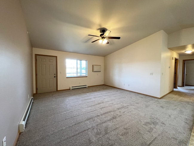 Building Photo - River Trail Estates - Half Off Security De...