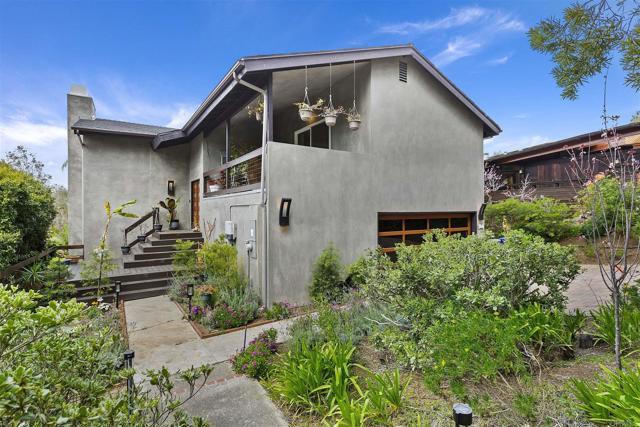 Building Photo - 744 Val Sereno Dr