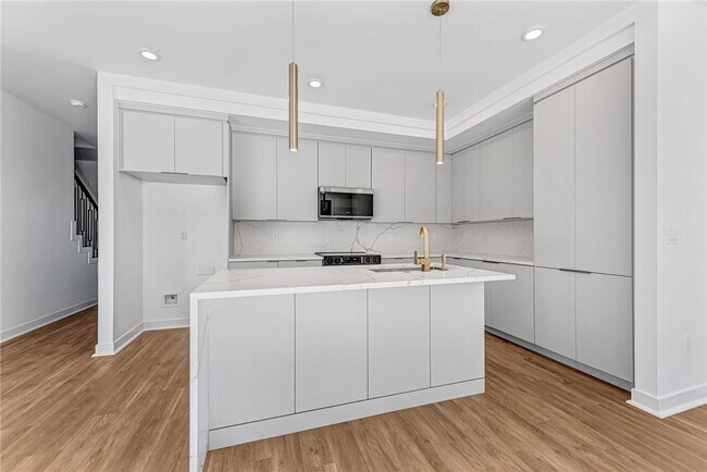 Foto del edificio - 1116 Emilia Ave