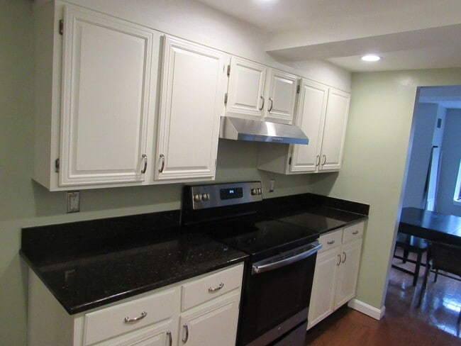 Building Photo - Lowell MA 1 Bedroom Loft Condo For Rent!