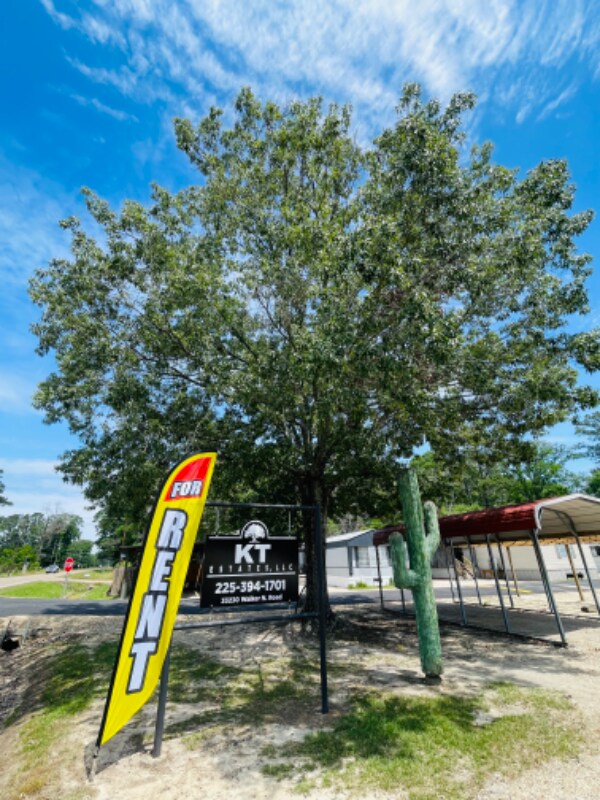 Foto del edificio - 33230 Walker North Rd
