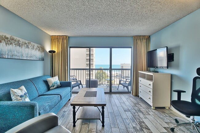 Foto del edificio - Charming Beach 1BR,  1.5Bath Condo in Myrt...