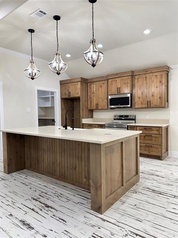 Building Photo - 8416 Delmar St