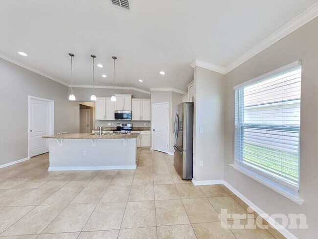 Foto del edificio - 414 Samara Lakes Pkwy