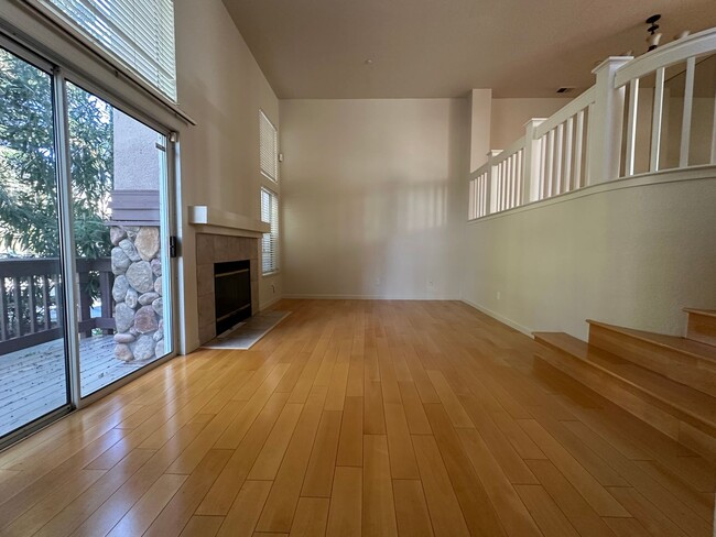 Foto del edificio - 3BR Townhouse for Rent – Fremont, CA