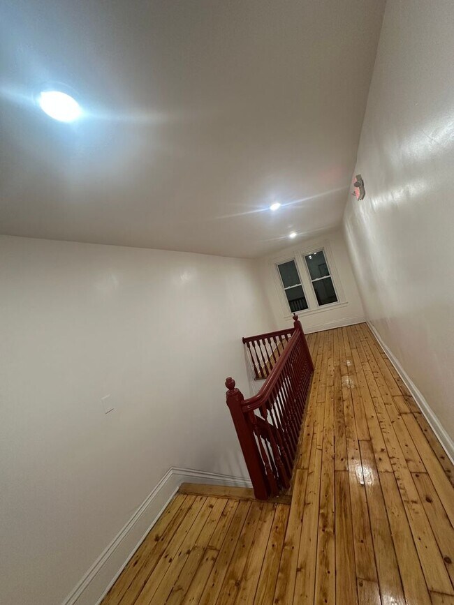 Building Photo - Elegant 2BR Apartment in South End Hartford