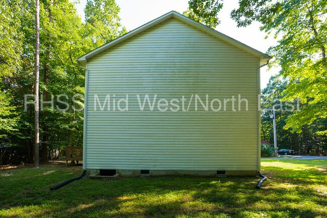 Building Photo - 609 Santa Fe Trl