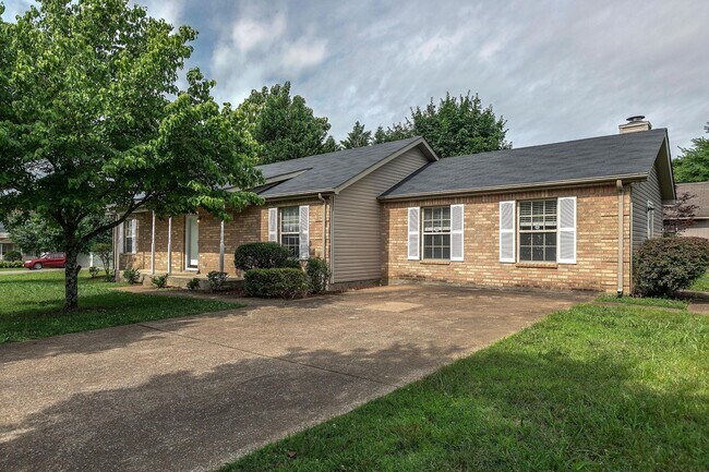 Building Photo - 2280 Joann Dr
