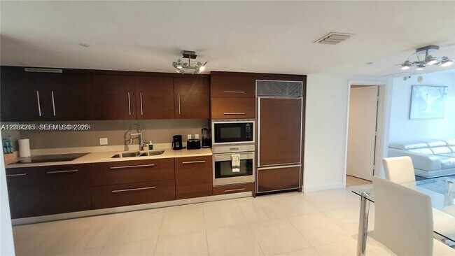 Foto del edificio - 485 Brickell Ave