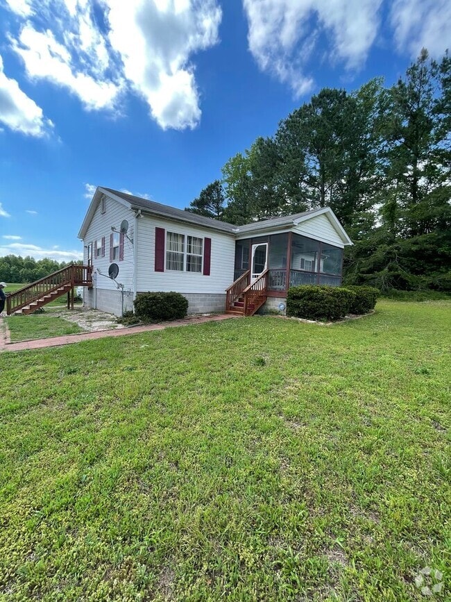 Building Photo - 2610 Mary Ball Rd
