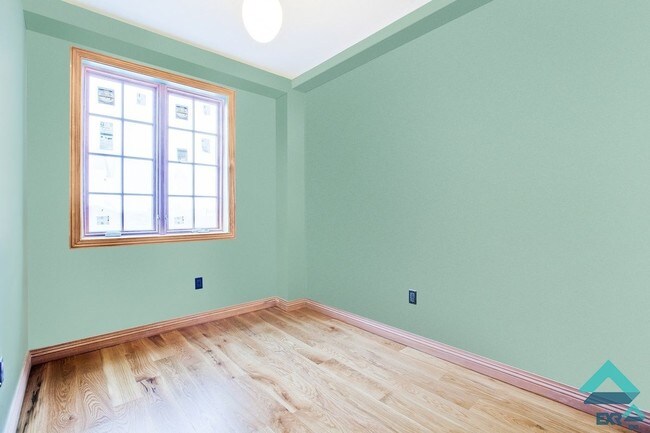 Building Photo - 335 Saint Nicholas Ave