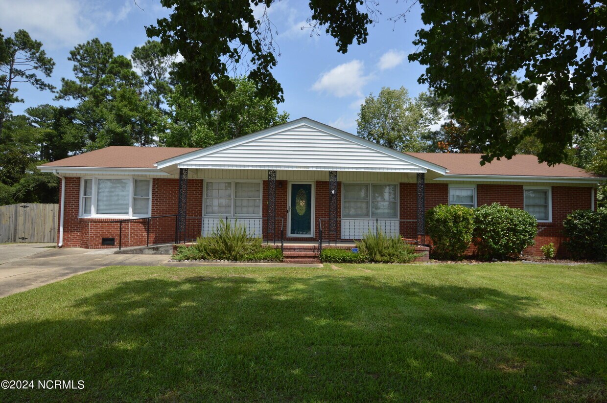 Primary Photo - 305 Brynn Marr Rd