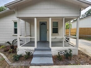 Building Photo - 2504 Larsen Rd