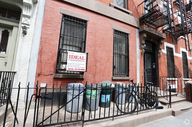 Building Photo - 231 Sackett St