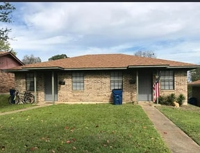 Building Photo - 1609 W Elm St